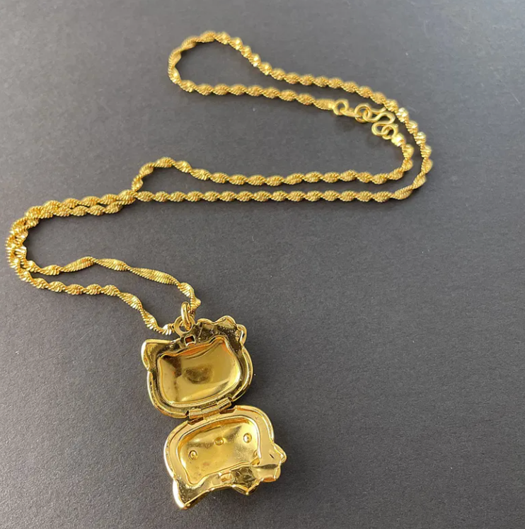 Hello Kitty Locket